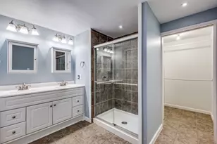 818 Valencia St, Dallas, TX 75223 - Photo 22