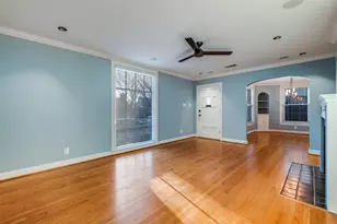 818 Valencia St, Dallas, TX 75223 - Photo 6