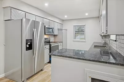 2829 Southridge Drive, Grapevine, TX 76051 - Photo 10