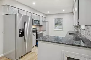 2829 Southridge Dr, Grapevine, TX 76051 - Photo 10