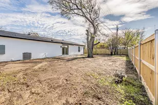 207 N Hickory St, Venus, TX 76084 - Photo 6