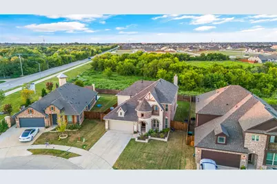 4832 Hazy Hollow Lane, Fort Worth, TX 76036 - Photo 4