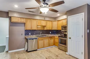 616 Black Hills Dr, Burleson, TX 76028 - Photo 6