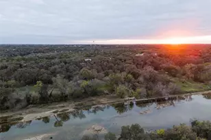 1307 Range Rd, China Spring, TX 76633 - Photo 2