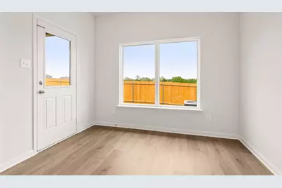 213 Julian Davis Drive, Venus, TX 76084 - Photo 6