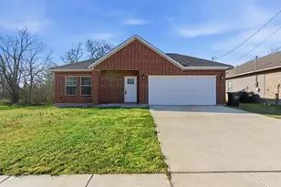 3304 Langford St, Greenville, TX 75401 - Photo 1