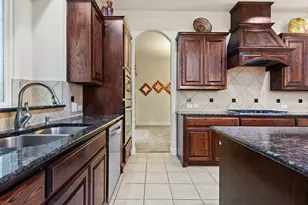 15520 Mayflower Trail, Fort Worth, TX 76262 - Photo 14