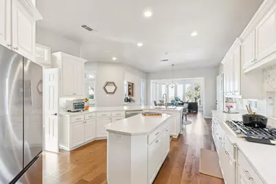 2198 Lakeridge Drive, Grapevine, TX 76051 - Photo 8