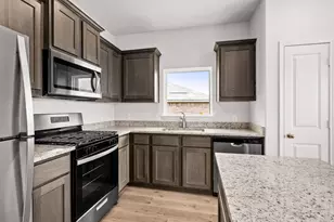 320 Julian Davis Dr, Venus, TX 76084 - Photo 4