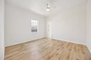 915 Centre St, Dallas, TX 75208 - Photo 18