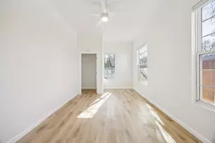 915 Centre St, Dallas, TX 75208 - Photo 16