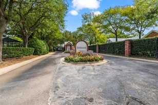 1023 Bridges Dr, Arlington, TX 76012 - Photo 30