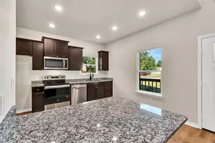 1701 Sandlin St, Longview, TX 75602 - Photo 2