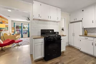 609 Norwood Dr, Hurst, TX 76053 - Photo 6