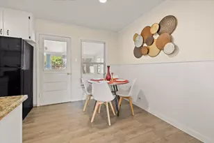 609 Norwood Dr, Hurst, TX 76053 - Photo 10