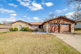 6805 Winifred Dr, Fort Worth, TX 76133 - Photo 1