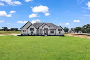 2000 Forest Bridge Dr, Azle, TX 76020 - Photo 4