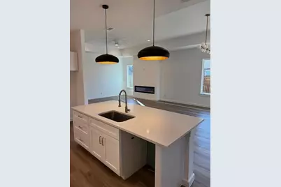 1629 E Tucker Street, Fort Worth, TX 76104 - Photo 4