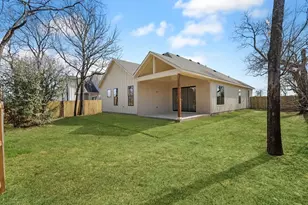 1629 E Tucker St, Fort Worth, TX 76104 - Photo 26