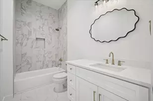 1629 E Tucker St, Fort Worth, TX 76104 - Photo 10