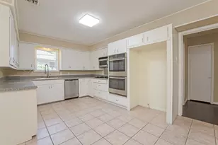 6530 Danbury Ln, Dallas, TX 75214 - Photo 8