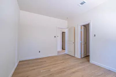 2510 Oxford Avenue, Fort Worth, TX 76106 - Photo 10