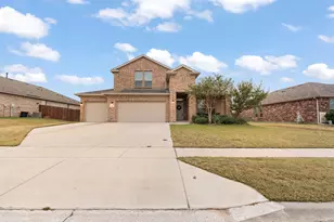 411 Skipper Ln, Azle, TX 76020 - Photo 4