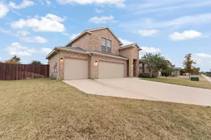 411 Skipper Ln, Azle, TX 76020 - Photo 36