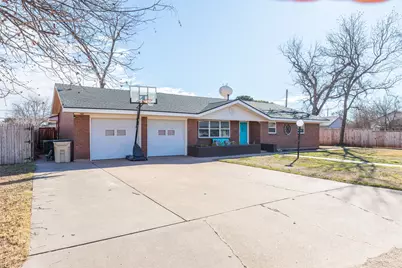 715 Avenue J, Anson, TX 79501 - Photo 2