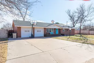 715 Avenue J, Anson, TX 79501 - Photo 2