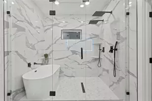 923 Walkway St, Dallas, TX 75212 - Photo 10