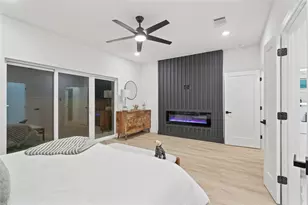 923 Walkway St, Dallas, TX 75212 - Photo 8