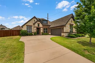 1441 Grassy Meadows Dr, Burleson, TX 76058 - Photo 2