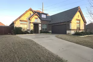 1441 Grassy Meadows Dr, Burleson, TX 76058 - Photo 2