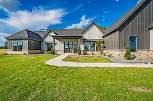 554 Helena Dr, Granbury, TX 76048 - Photo 4