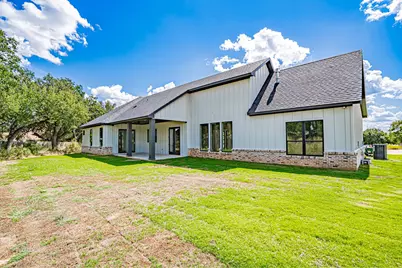 554 Helena Drive, Granbury, TX 76048 - Photo 10