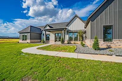 554 Helena Drive, Granbury, TX 76048 - Photo 6