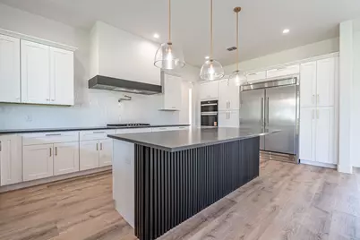 554 Helena Drive, Granbury, TX 76048 - Photo 14