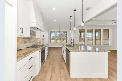 801 Holiday Hills Drive, Mineral Wells, TX 76067 - Photo 12