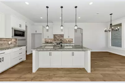 801 Holiday Hills Drive, Mineral Wells, TX 76067 - Photo 10