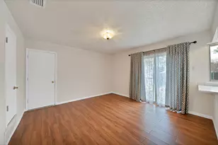 1611 Celeste Ct, Arlington, TX 76012 - Photo 8