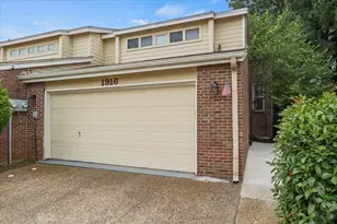1916 Shorewood Dr, Grapevine, TX 76051 - Photo 2