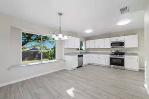 2742 E Pepperidge Dr, Lancaster, TX 75134 - Photo 12