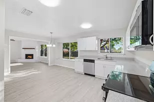 2742 E Pepperidge Dr, Lancaster, TX 75134 - Photo 16