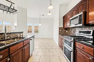 3848 Harrison Dr, Carrollton, TX 75010 - Photo 8