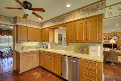 121 Lewis Street, Sulphur Springs, TX 75482 - Photo 14