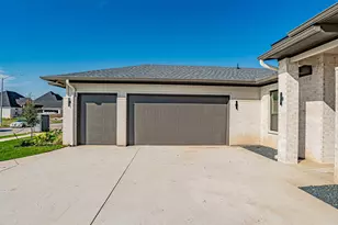 925 Bandon Dunes Dr, Fort Worth, TX 76028 - Photo 4