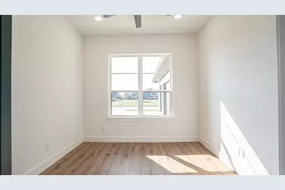 925 Bandon Dunes Drive, Fort Worth, TX 76028 - Photo 20