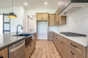 925 Bandon Dunes Dr, Fort Worth, TX 76028 - Photo 8