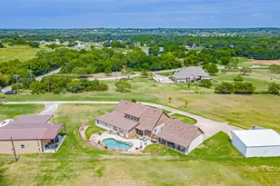 4515 E Renfro St, Alvarado, TX 76009 - Photo 2